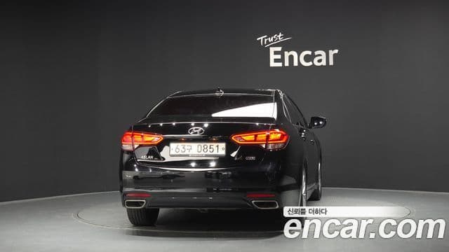 Hyundai Aslan 4
