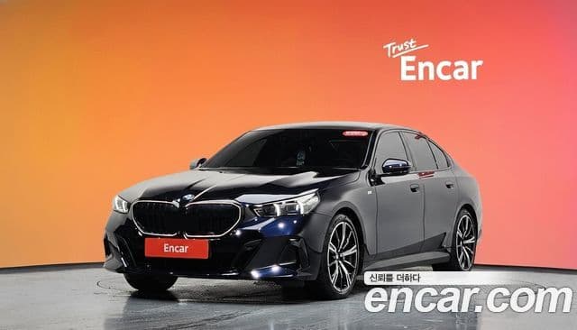 BMW 5 Series (G60)