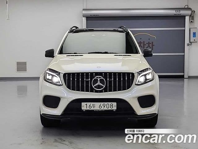 Mercedes-Benz GLS-Class X166