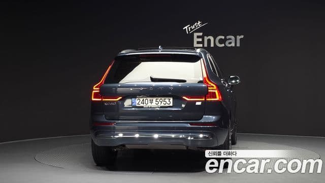 Volvo XC60 2nd Gen 4