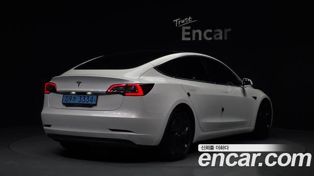 Tesla Model 3 2