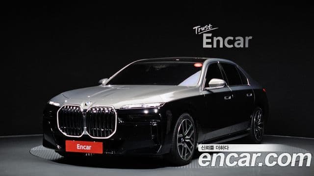BMW 7 Series (G70)