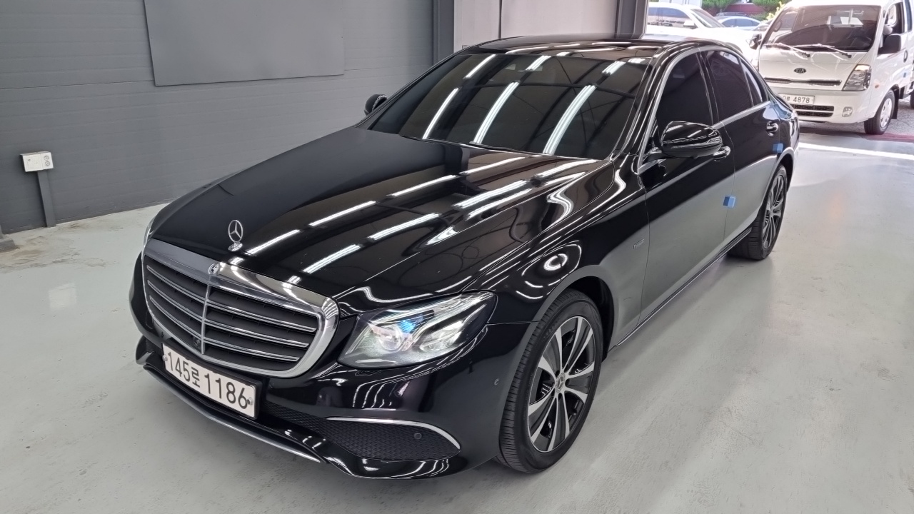 Mercedes-Benz E-Class W213