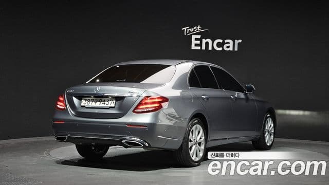 Mercedes-Benz E-Class W213 2