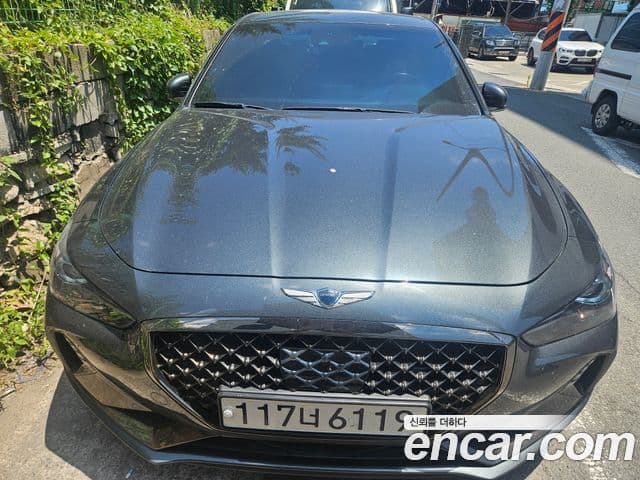 Genesis G70