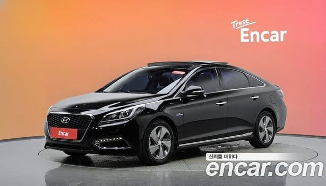 Hyundai LF Sonata Hybrid