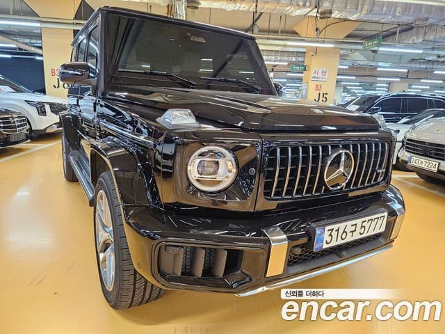 Mercedes-Benz G-Class W465