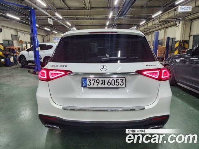 Mercedes-Benz GLE-Class W167 4