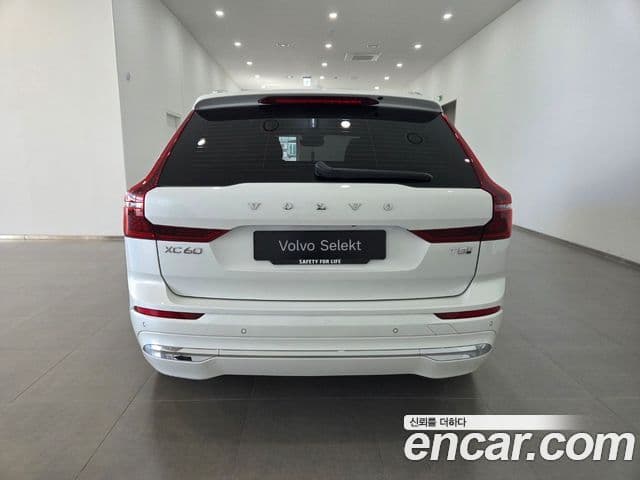 Volvo XC60 2nd Gen 4