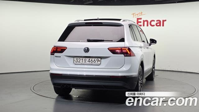 Volkswagen Tiguan 2nd Gen 4