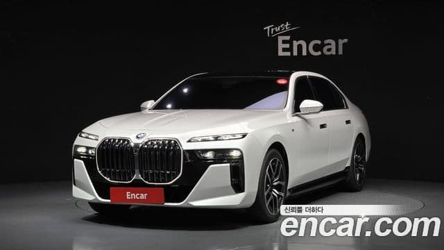 BMW i7 (G70)