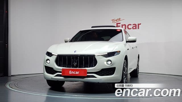 Maserati Levante 3