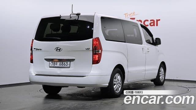 Hyundai Grand Starex 2