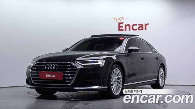 Audi A8 (D5)