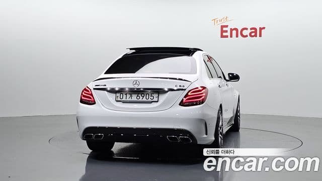 Mercedes-Benz C-Class W205 4