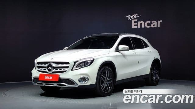 Mercedes-Benz GLA-Class X156