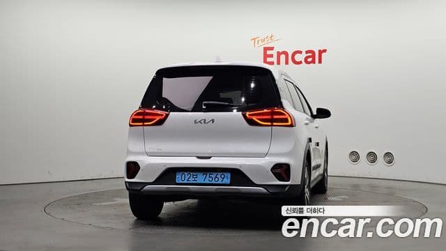 Kia Niro Plus 4