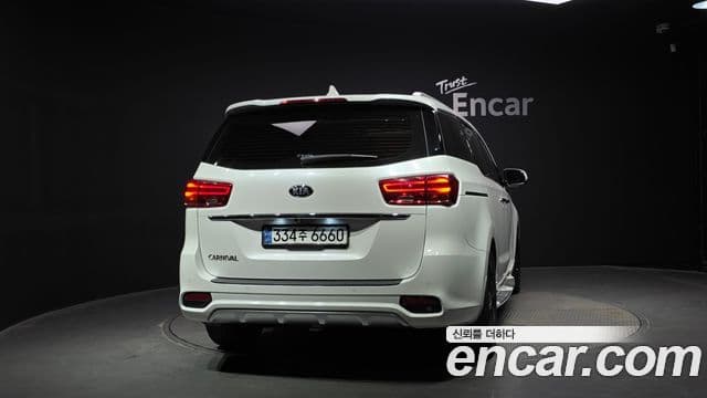 Kia The New Carnival 4