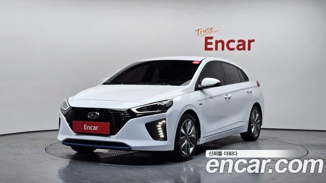Hyundai Ioniq Hybrid 1