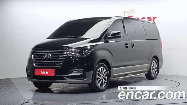 Hyundai The New Grand Starex