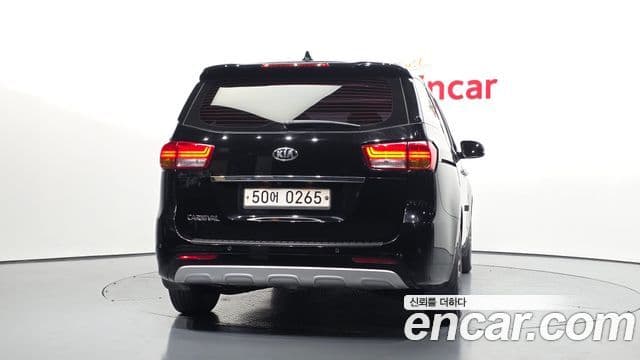 Kia All New Carnival 4