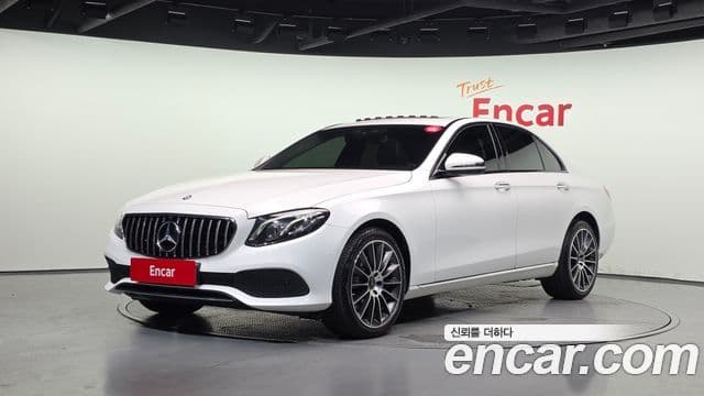 Mercedes-Benz E-Class W213 1
