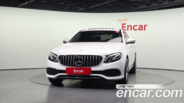 Mercedes-Benz E-Class W213 3