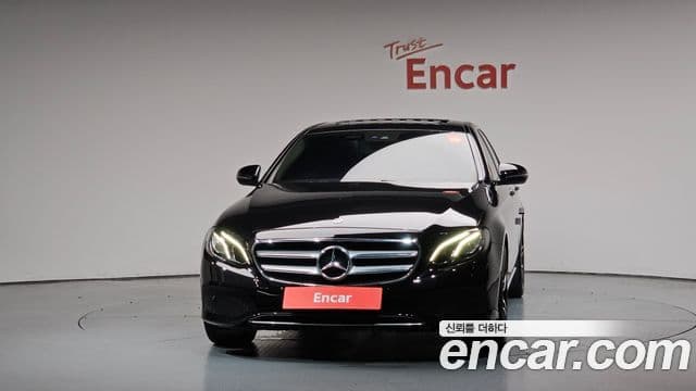 Mercedes-Benz E-Class W213 3