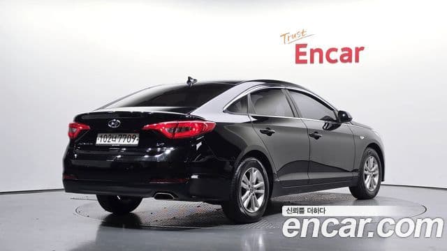 Hyundai LF Sonata 2