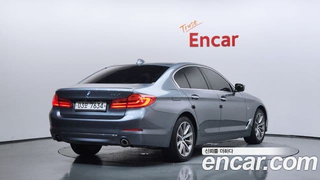 BMW 5 Series (G30) 2