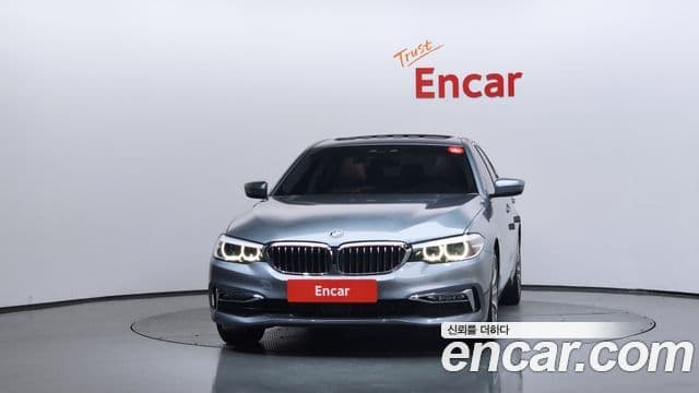 BMW 5 Series (G30) 3