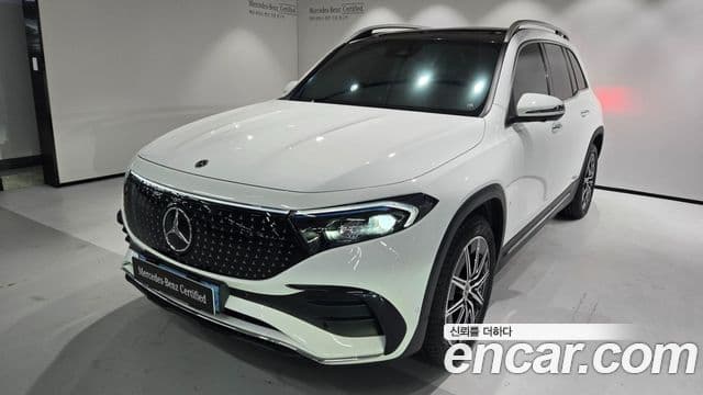 Mercedes-Benz EQB X243