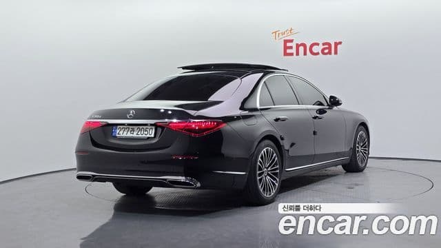Mercedes-Benz S-Class W223 2