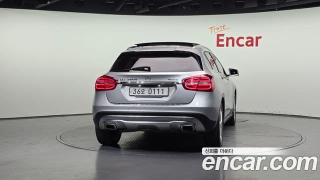 Mercedes-Benz GLA-Class X156 4