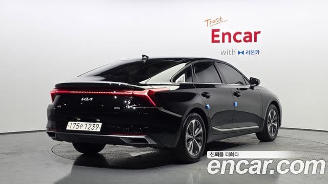 Kia K8 Hybrid 2