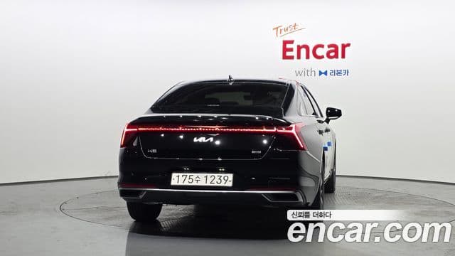 Kia K8 Hybrid 4