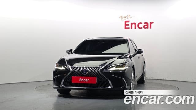 Lexus ES300h 7th Gen 3