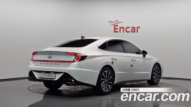 Hyundai Sonata (DN8) 2
