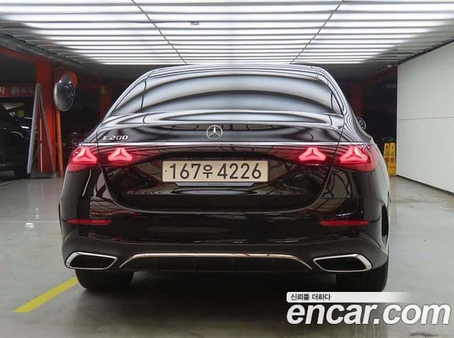 Mercedes-Benz E-Class W214 3