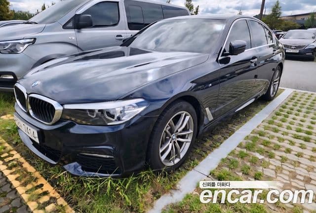 BMW 5 Series (G30)