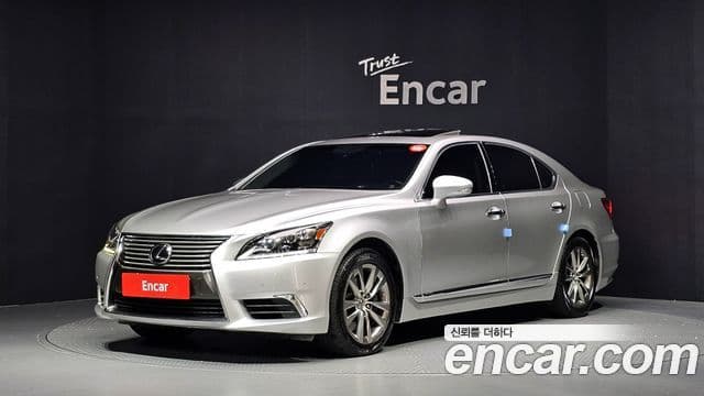 Lexus LS460