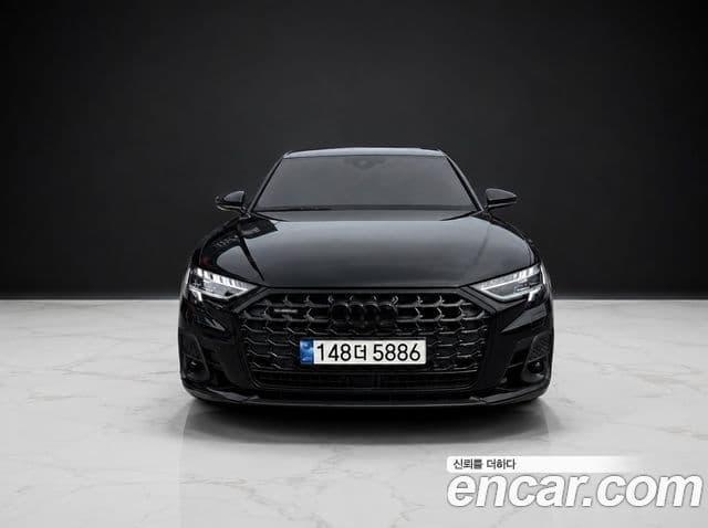 Audi A8 (D5)