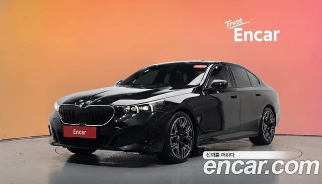 BMW 5 Series (G60)