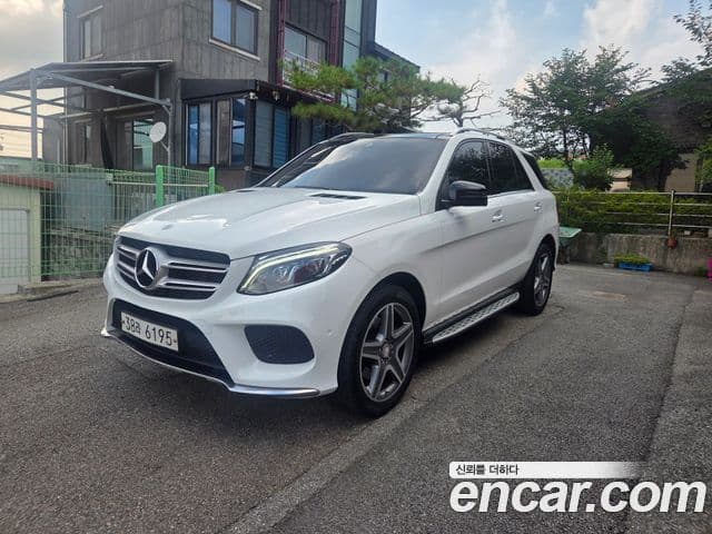 Mercedes-Benz GLE-Class W166