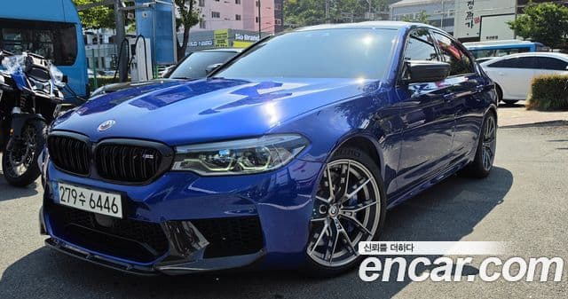 BMW M5 (F90)