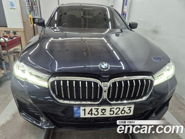 BMW 5 Series (G30)