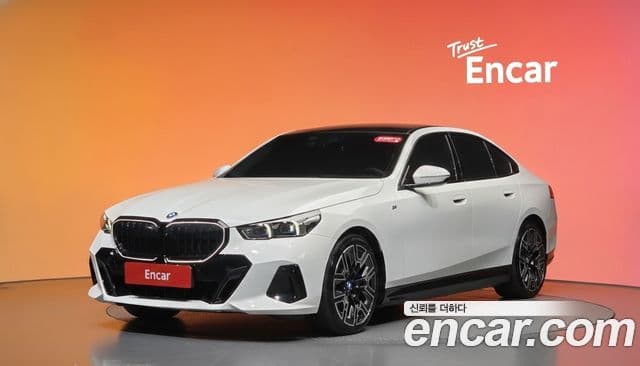 BMW i5 (G60)