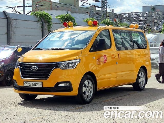 Hyundai The New Grand Starex