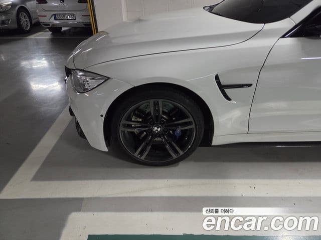 BMW M4 (F82)