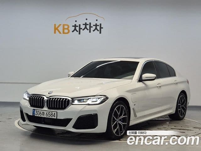 BMW 5 Series (G30)